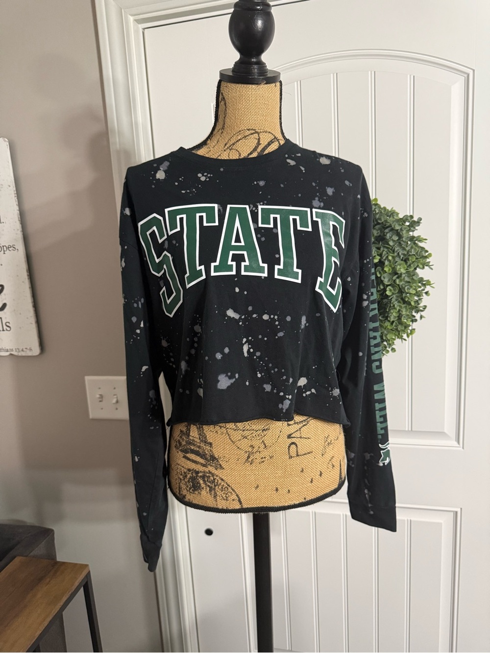 Michigan State University Cropped Long-Sleeve Top
